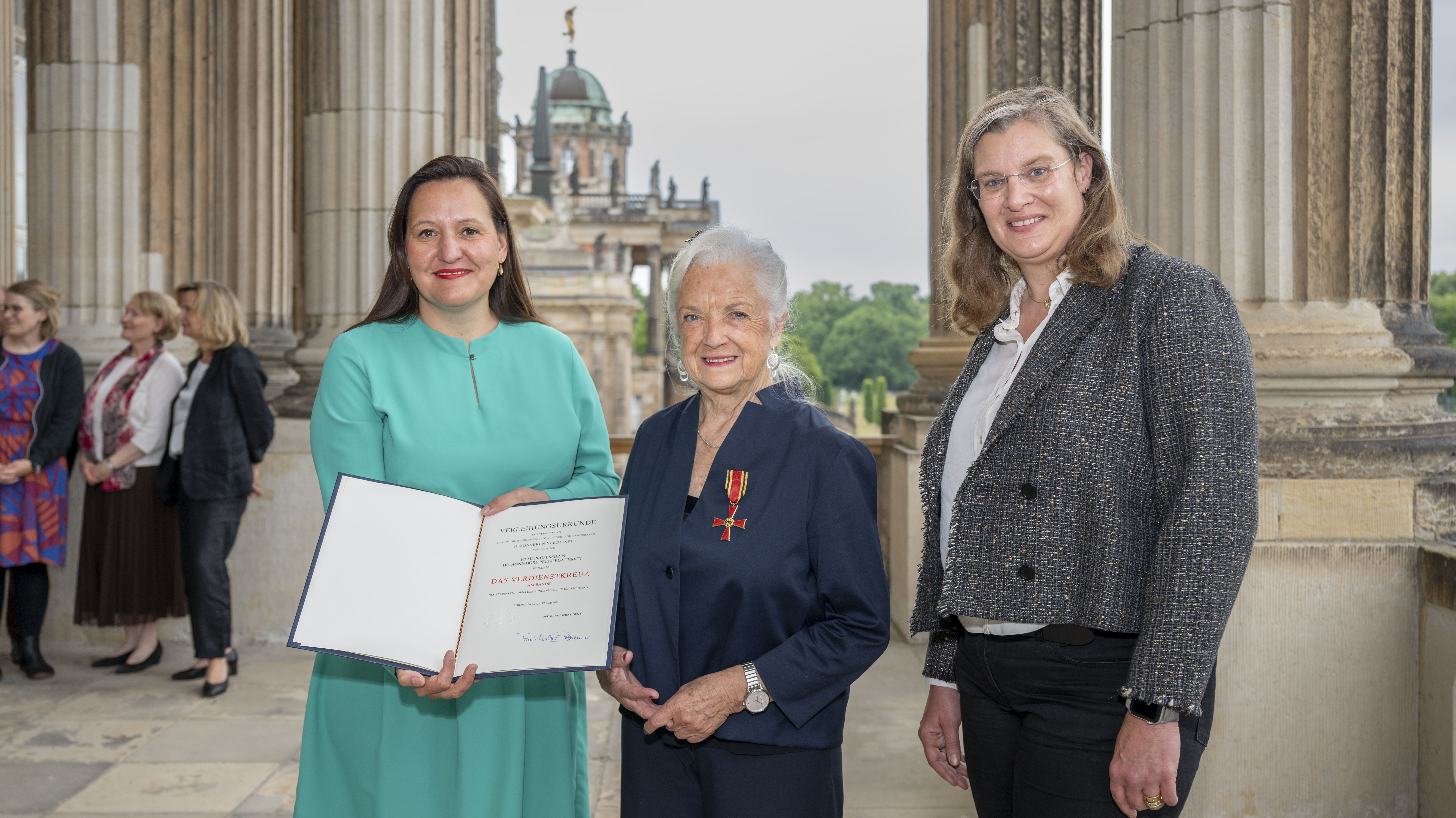 Verleihung Bundesverdienstkreuz an Annedore Prengel