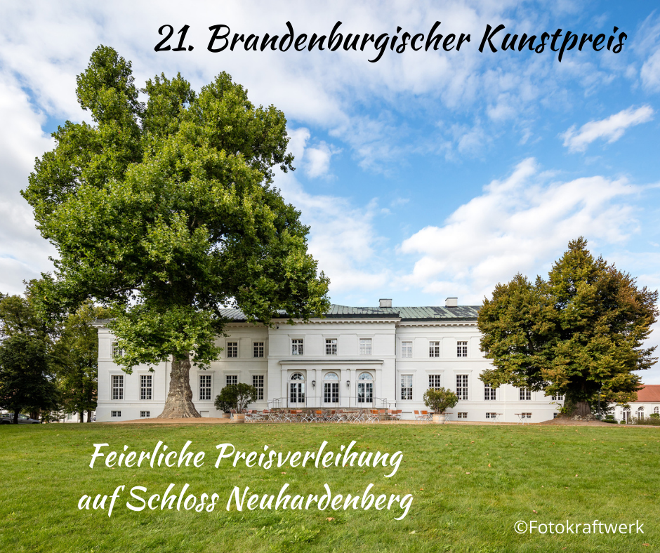 Foto zeigt Außenaufnahme von Schloss Neuhardenberg
