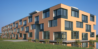 Das Gebäude des Fraunhofer - Instituts für Zelltherapie und Immunologie IZI in Potsdam Golm