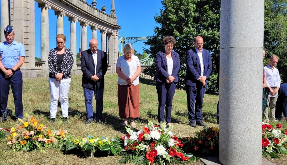 Gedenken am 13. August an der Glienicker Brücke