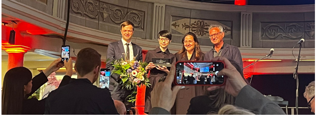 Bild: Nach der Preisverleihung des Fontane-Literaturpreises