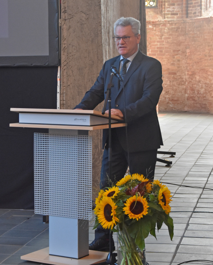 Landesarchäologe Franz Schopper am Rednerpult